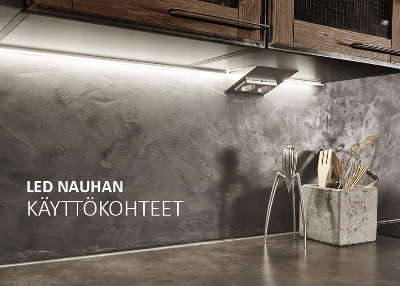 NAUHAN KÄYTTÖKOHTEET blogi banneri - LedStore Kaapin alla olevat LED-nauhavalot valaisevat modernia keittiön työtasoa korostaen tummaa taustaa ja puisia ruokailuvälineitä. Teksti: "LED Nauhan Käyttökohteet.